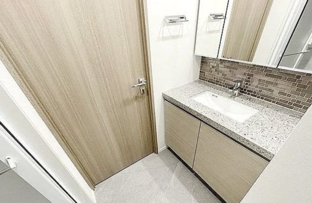 洗面設備　脱衣スペースもあります