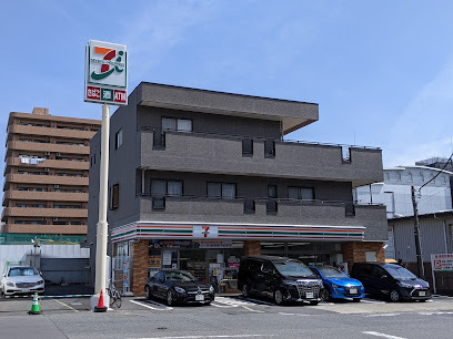 コンビニ　セブン－イレブン江東枝川店（コンビニ）まで380m