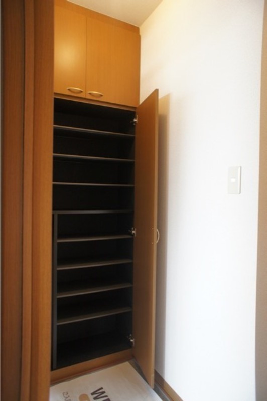 玄関　図面と現状に相違がある場合には現状を優先