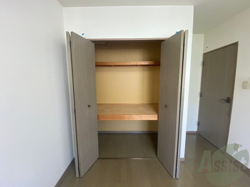 収納　寝室の収納です。部屋がすっきり片付きます。