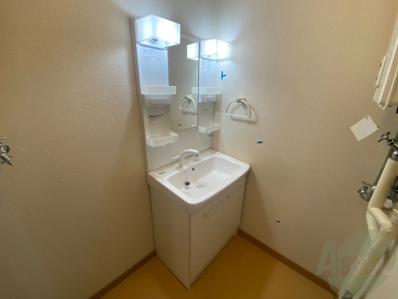 洗面設備　こちらに洗面台があります。朝の洗顔はこちらで。