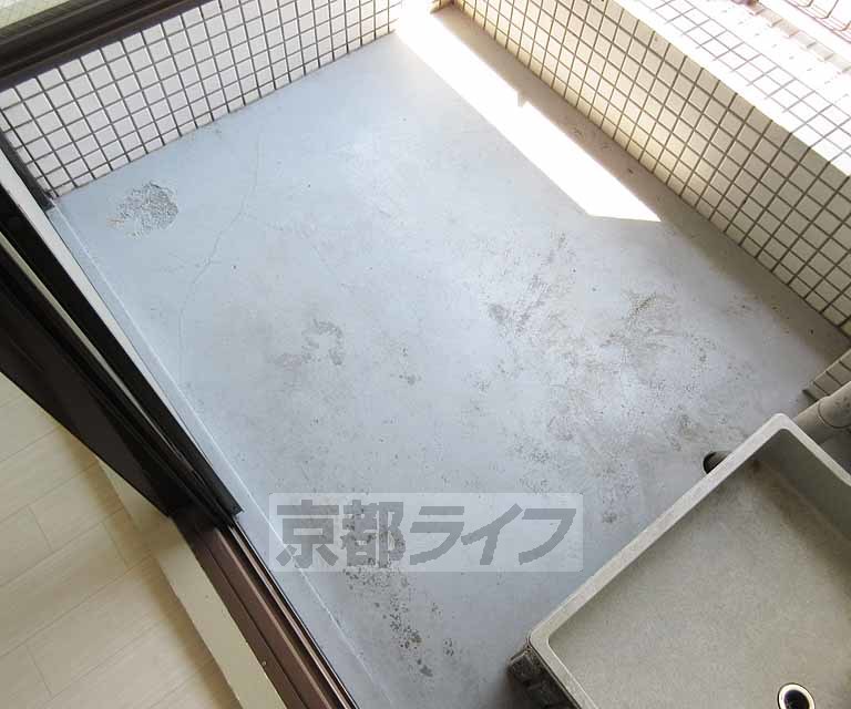 バルコニー　広めのベランダです！