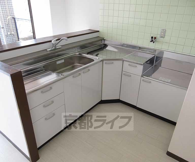 キッチン　広々としたキッチンで使いやすいです！