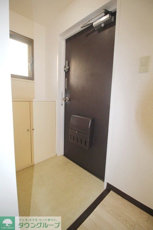 玄関　※別部屋参考写真です