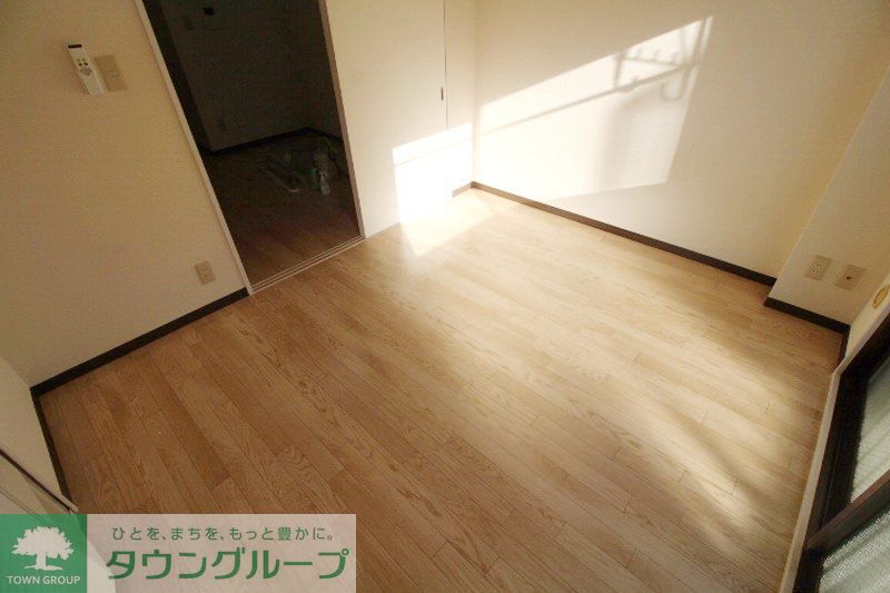 居室・リビング　※別部屋参考写真です