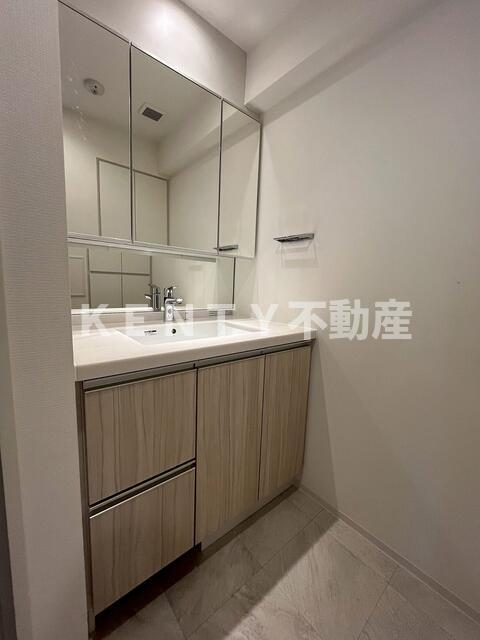 洗面設備　使いやすい洗面所です