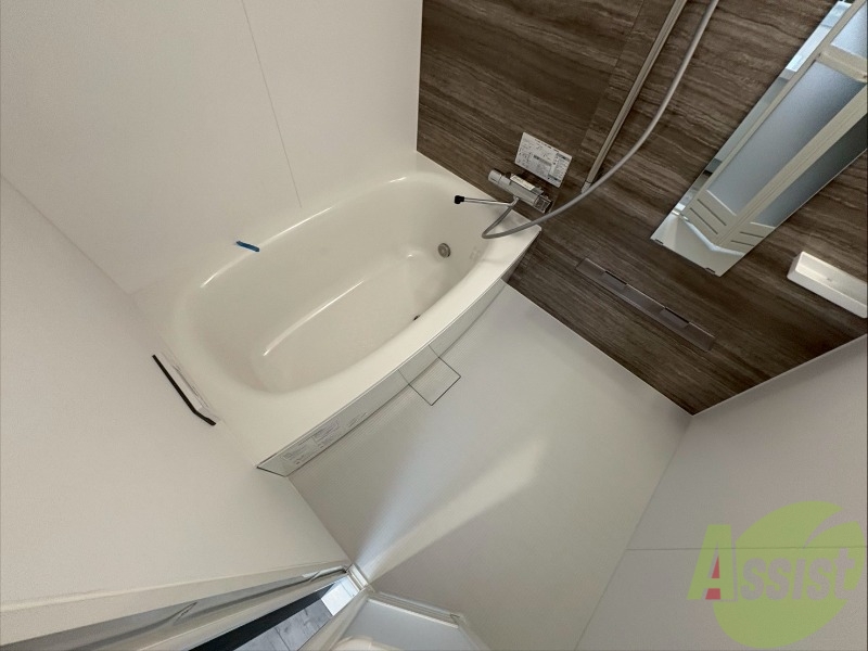 バス・シャワールーム　お風呂になります。一日の疲れを癒してくださいね。