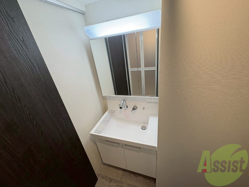 洗面設備　シャンプードレッサーで身支度もラクラクです！