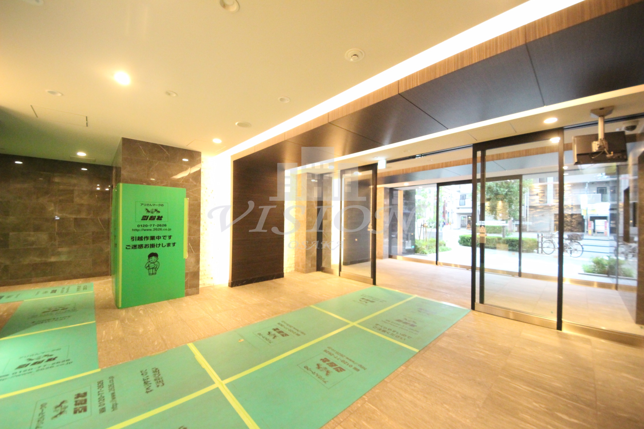 阪急神戸線 十三駅 徒歩4分 13階建 築5年の外観写真