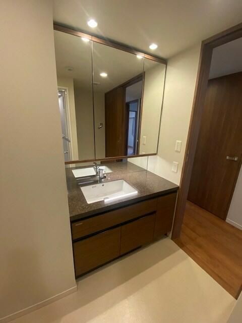 洗面設備　※参考写真