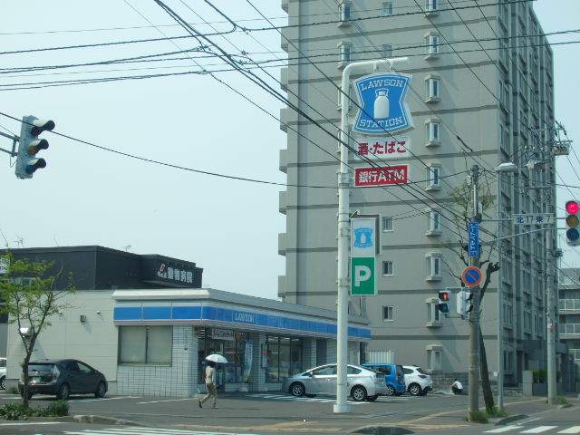 コンビニ　ローソン（コンビニ）まで371m