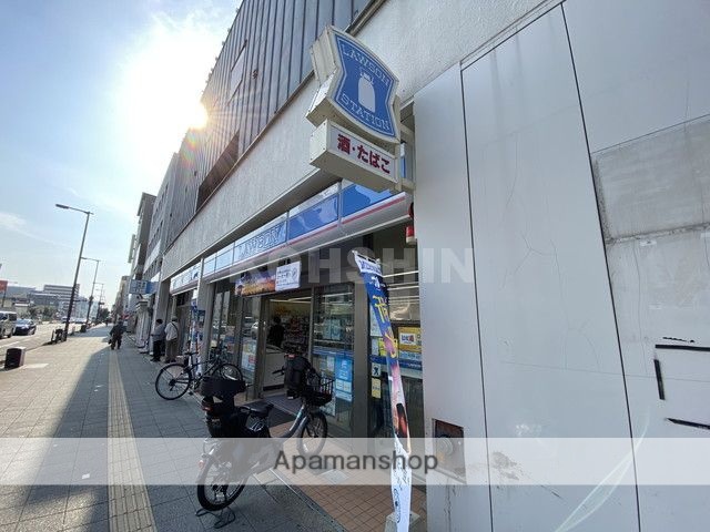 コンビニ　ローソン（コンビニ）まで162m