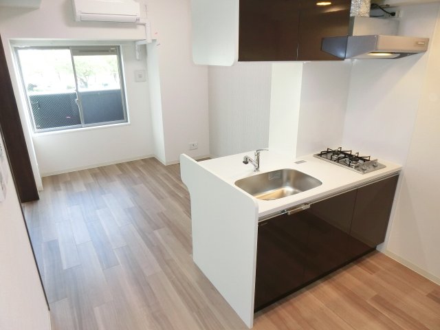 キッチン　同物件別号室の写真です。