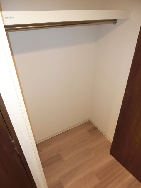 収納　同物件別号室の写真です。