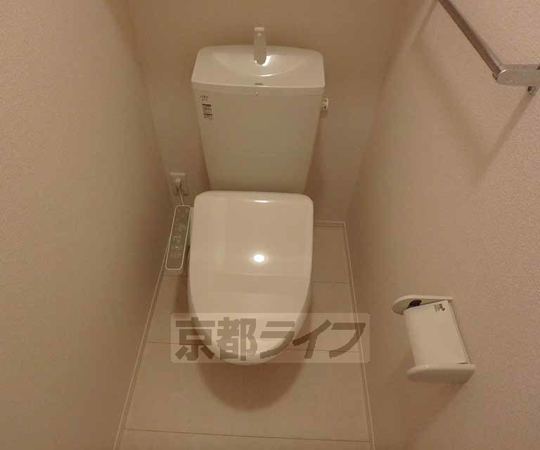 トイレ　ウォシュレット付きトイレです。