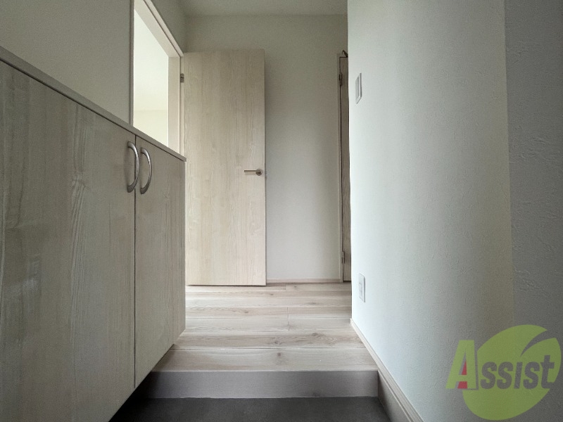 玄関　玄関からの風景はこのような様子になります