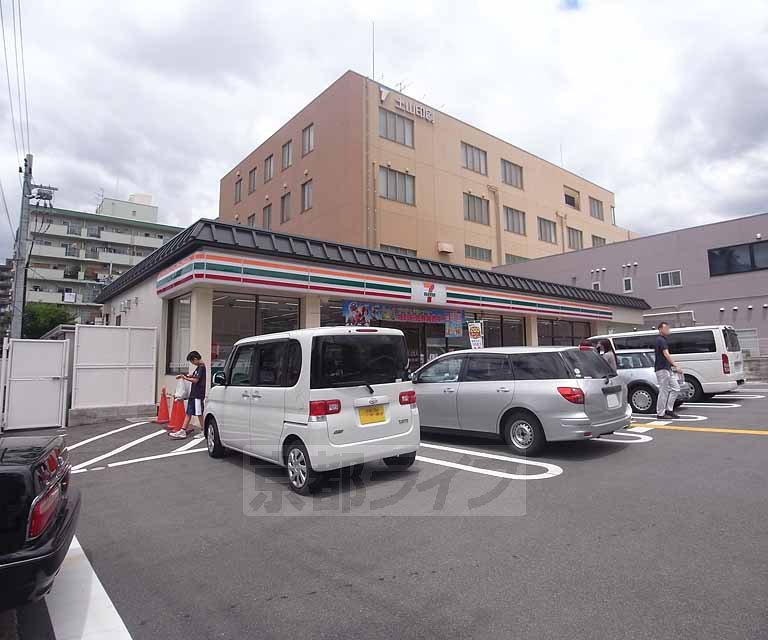 コンビニ　セブンイレブン京都吉祥院向田東町店（コンビニ）まで388m