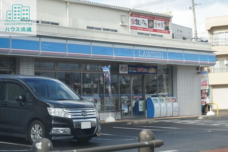 コンビニ　ローソン長崎宝栄町店（コンビニ）まで112m