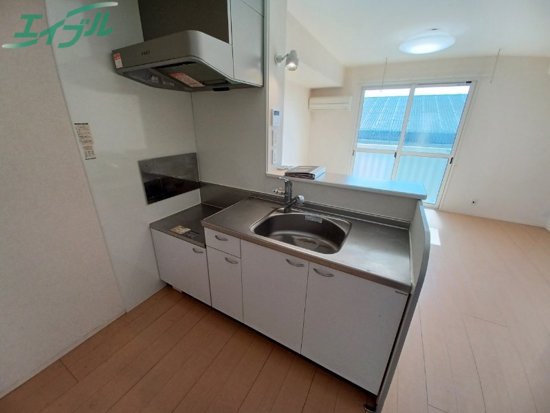 キッチン　反転タイプ参考写真