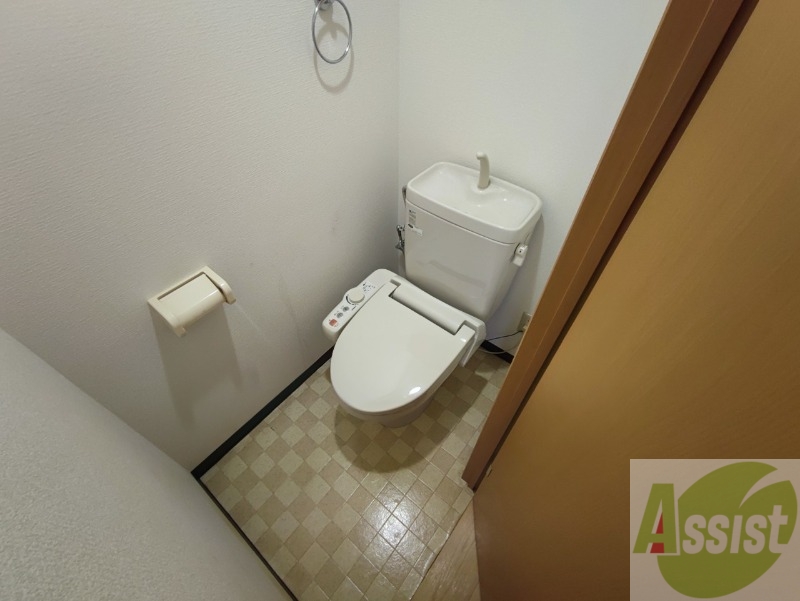 トイレ　トイレです。ウォシュレット付を探している方、おすすめです。