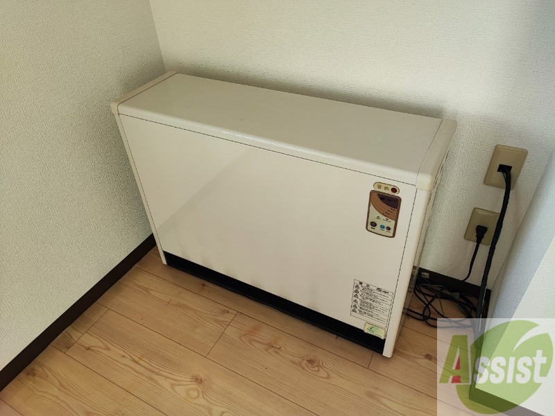 その他設備　電気暖房です。冬場の寒い日でも安心ですね～