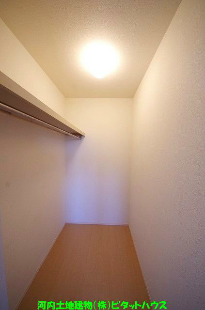 収納　ウォークインクローゼット