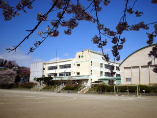 小学校　緑が丘小学校（小学校）まで969m