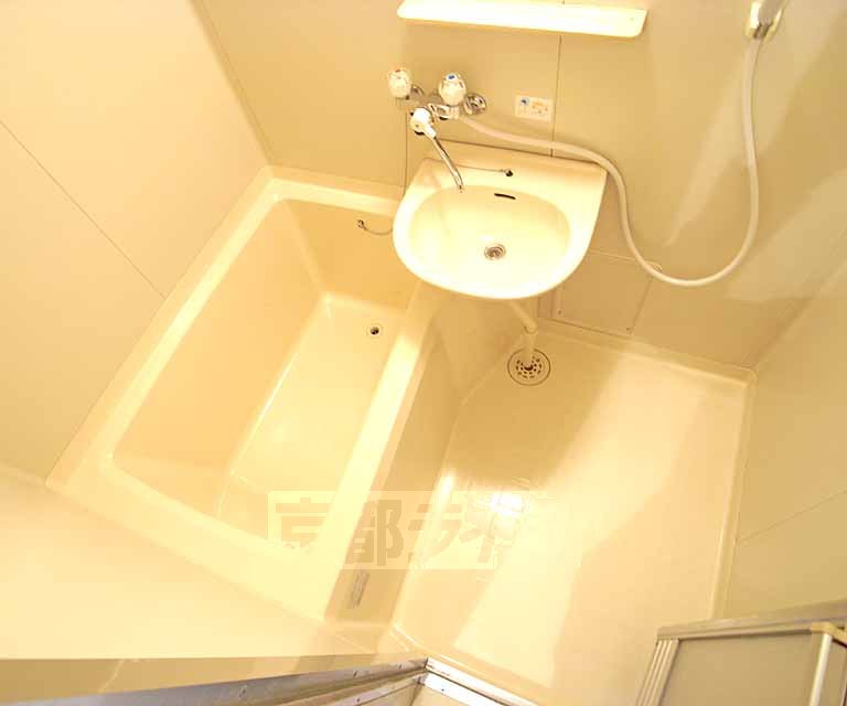 バス・シャワールーム　浴槽広いです。