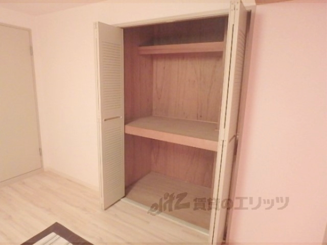 収納　洋室収納