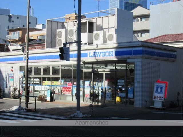 コンビニ　ローソン　世田谷三軒茶屋一丁目店（コンビニ）まで40m