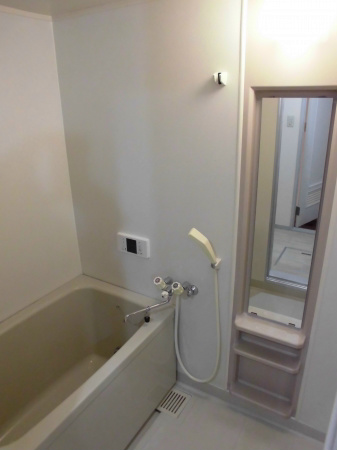 バス・シャワールーム　同建物の別室の物となります。