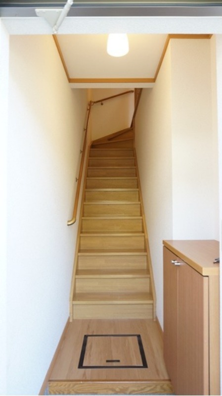 玄関　図面と現状に相違がある場合には現状を優先