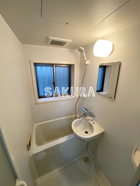 バス・シャワールーム　日々の疲れを癒すお風呂です♪