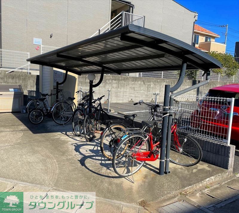 その他　屋根付き自転車置き場