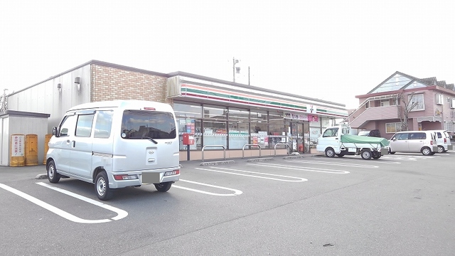 コンビニ　セブンイレブン　三重小坂店（コンビニ）まで600m
