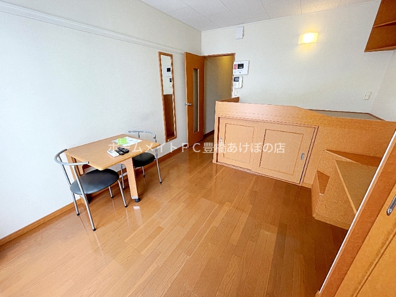 居室・リビング　同型別部屋写真