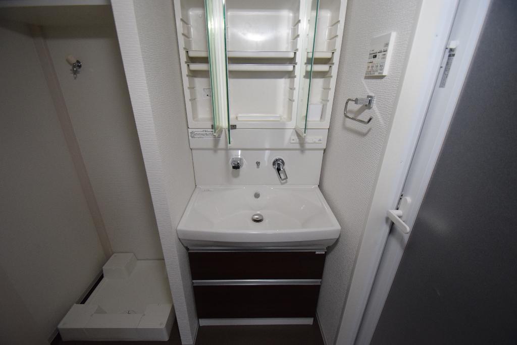 洗面設備　洗髪洗面化粧台