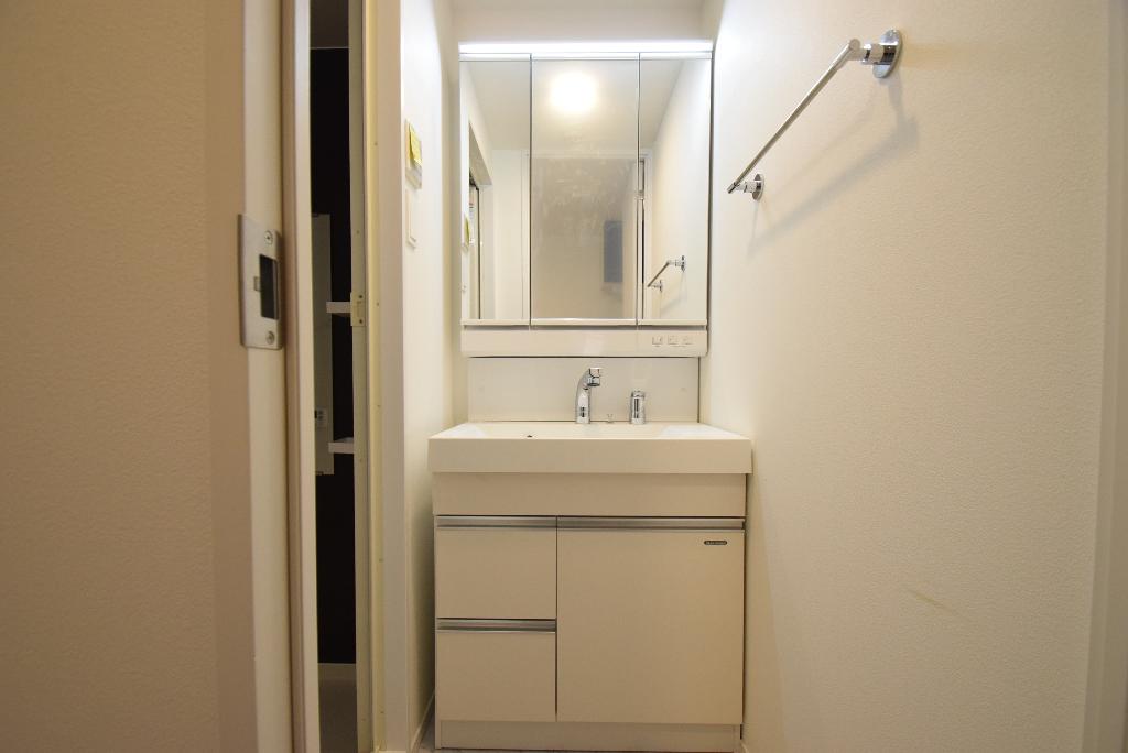 洗面設備　洗髪洗面化粧台