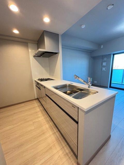 キッチン　３口ガスコンロ（グリル付き）