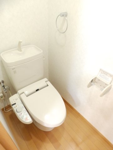 トイレ　温水洗浄暖房便座