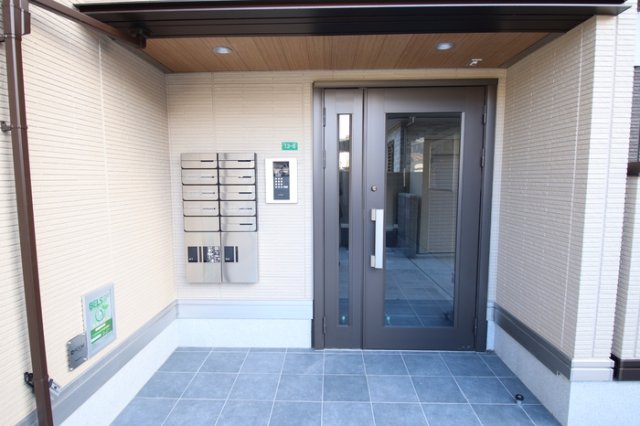 エントランス　オートロック・宅配ボックス