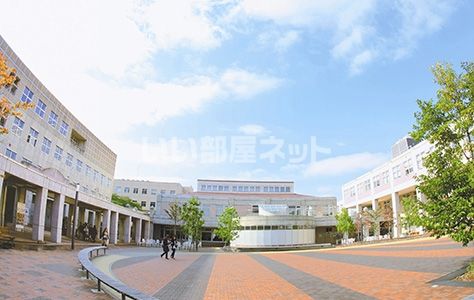 大学・短大　実践女子大学（大学・短大）まで1714m