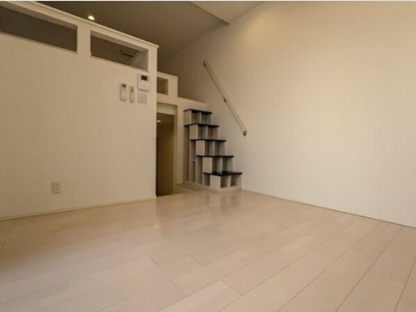 居室・リビング　洋室6帖　上段ロフト5.6帖（収納にも使えます）同型写真