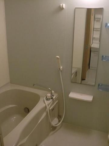 バス・シャワールーム　☆追い焚き・浴室乾燥付き☆