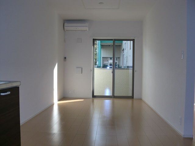 居室・リビング　☆ＬＤＫ１３．１帖☆