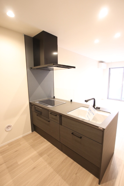 キッチン　ＩＨコンロ２口＋グリル設置済のカウンターキッチン