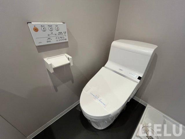 トイレ　同シリーズ物件のモデルルームになります※現況優先