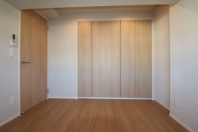 その他部屋・スペース　洋室５．８帖？