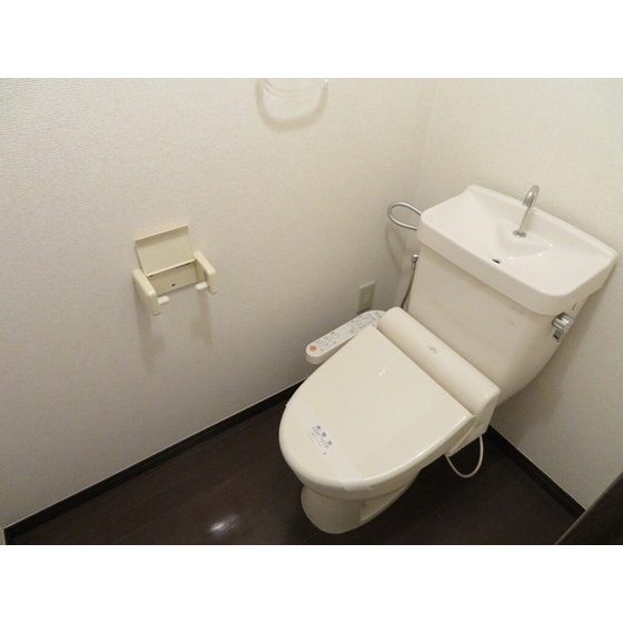 トイレ　落ち着いたトイレです