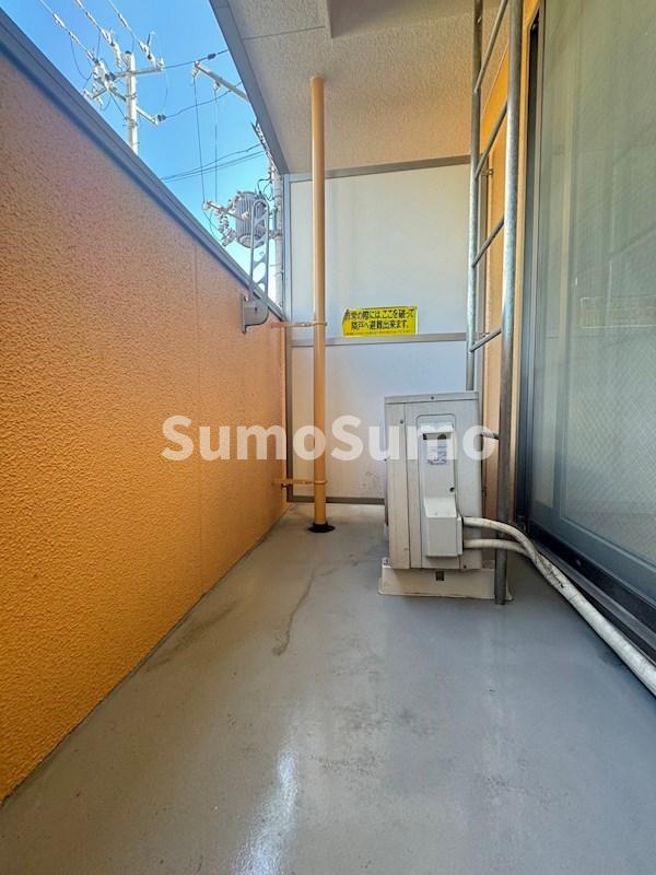 バルコニー　バルコニーからの眺めを楽しみながら食事をしませんか